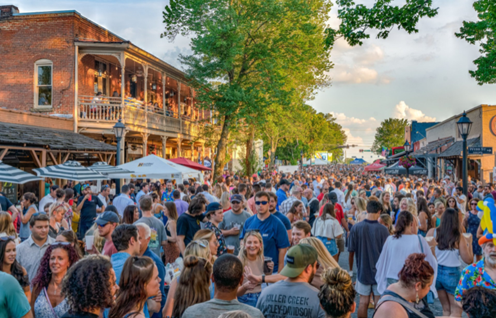 canton street in downtown roswell with crowd