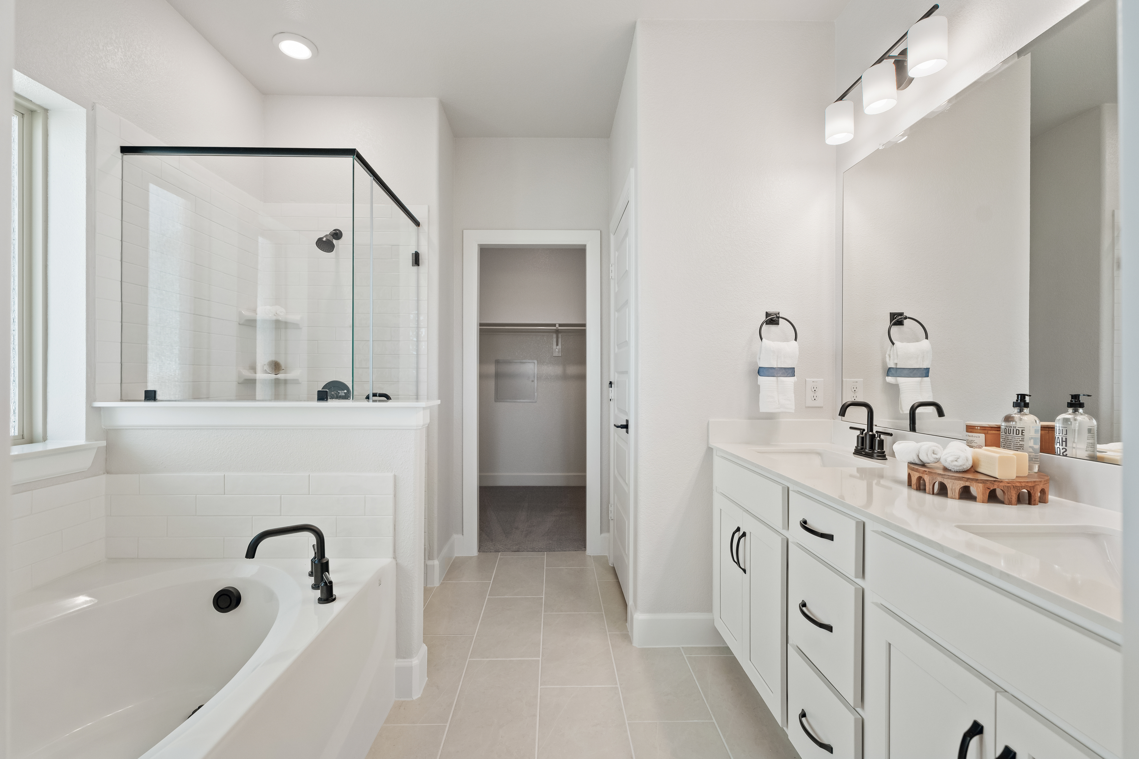 Avalon Primary Bathroom