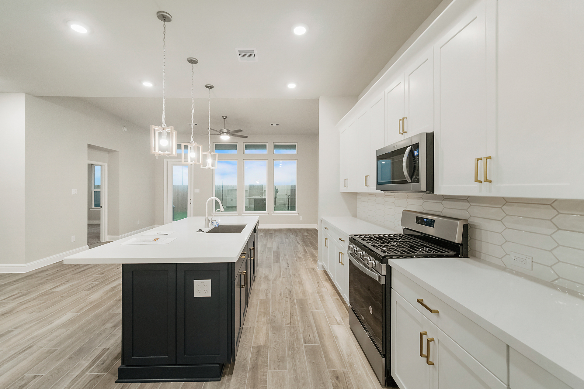 Bellissimo Large Kitchen