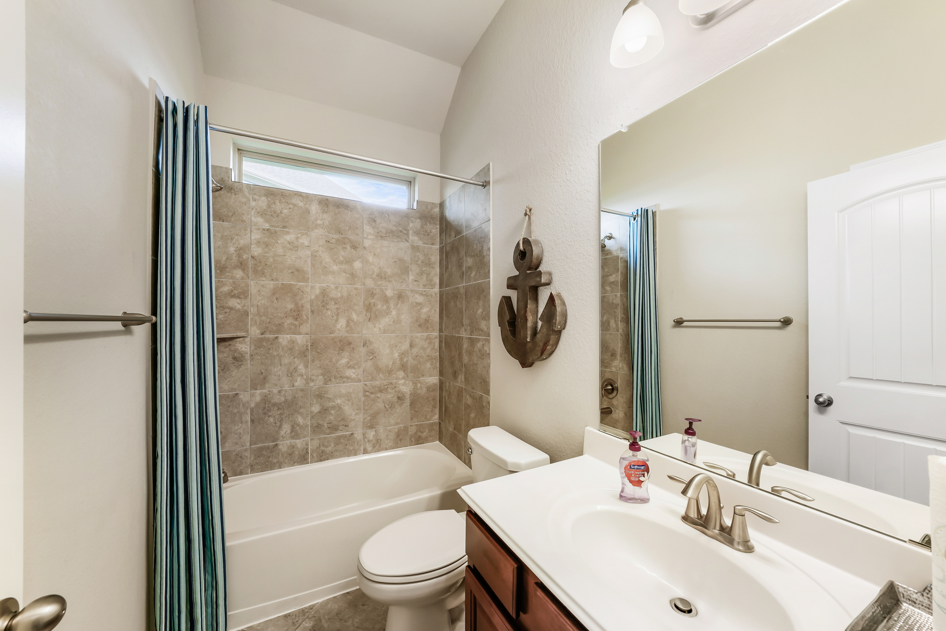 Cameron Secondary Bathroom