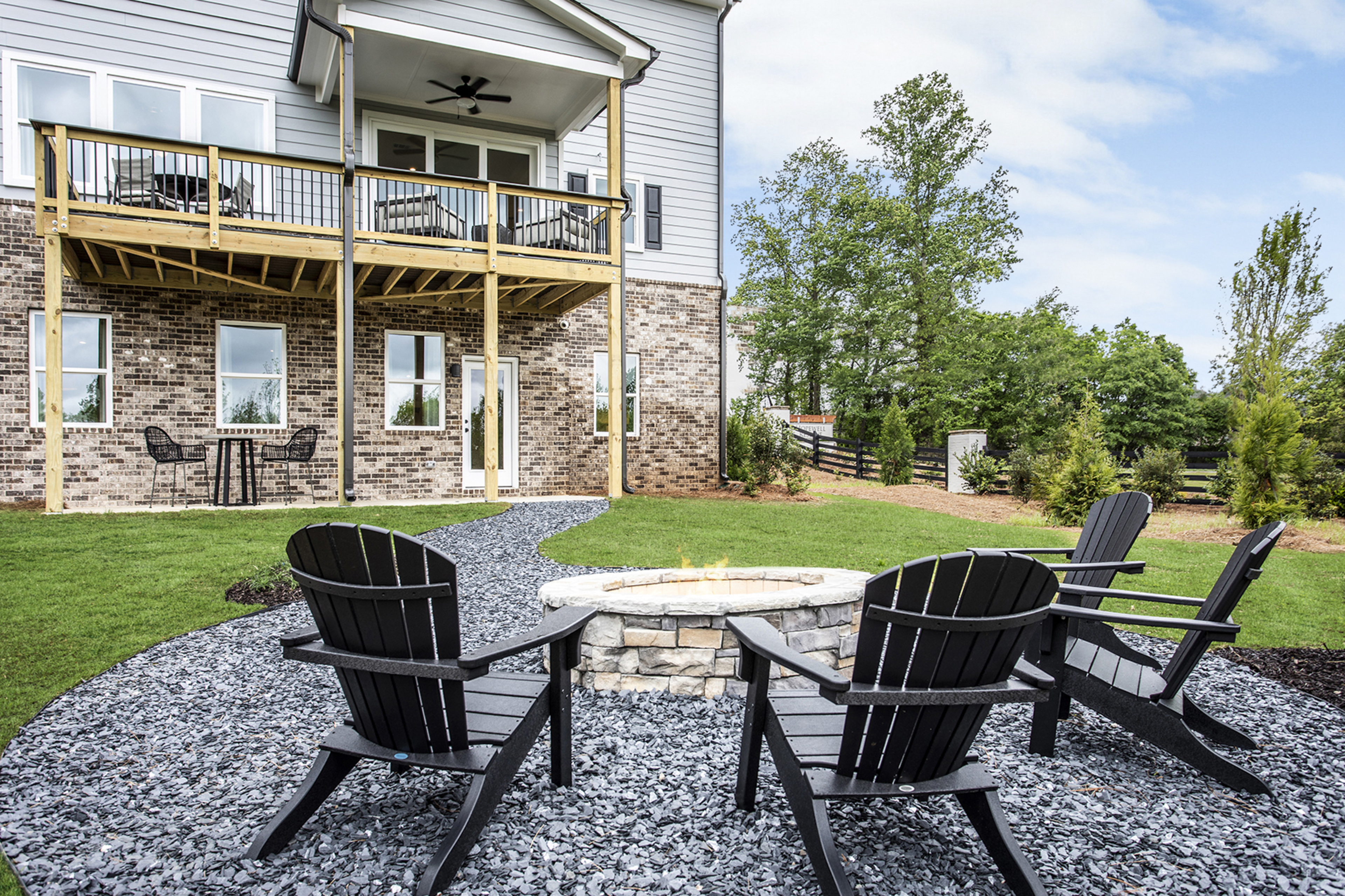 Canton II Rear Exterior