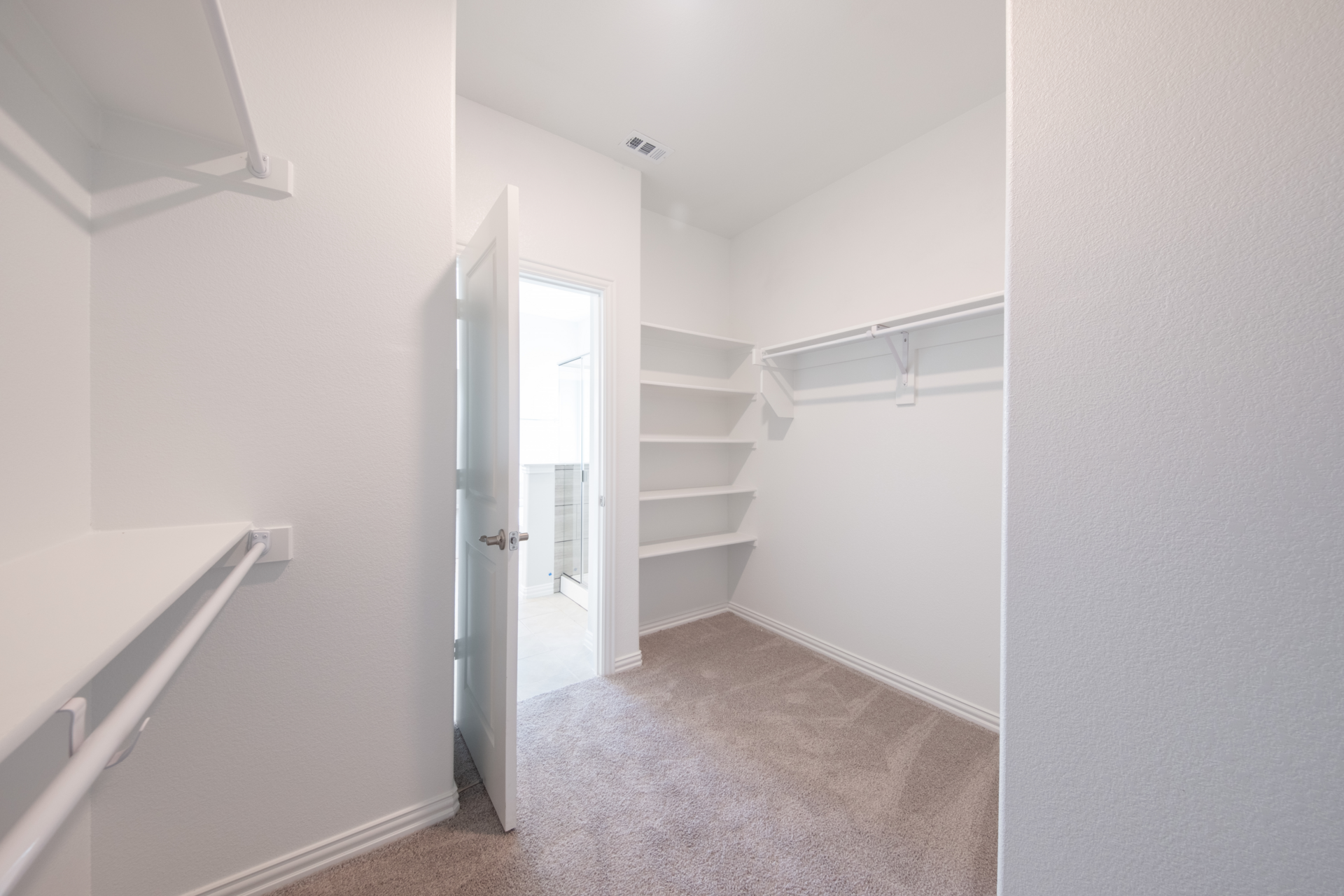 Cascade Primary Bedroom Closet