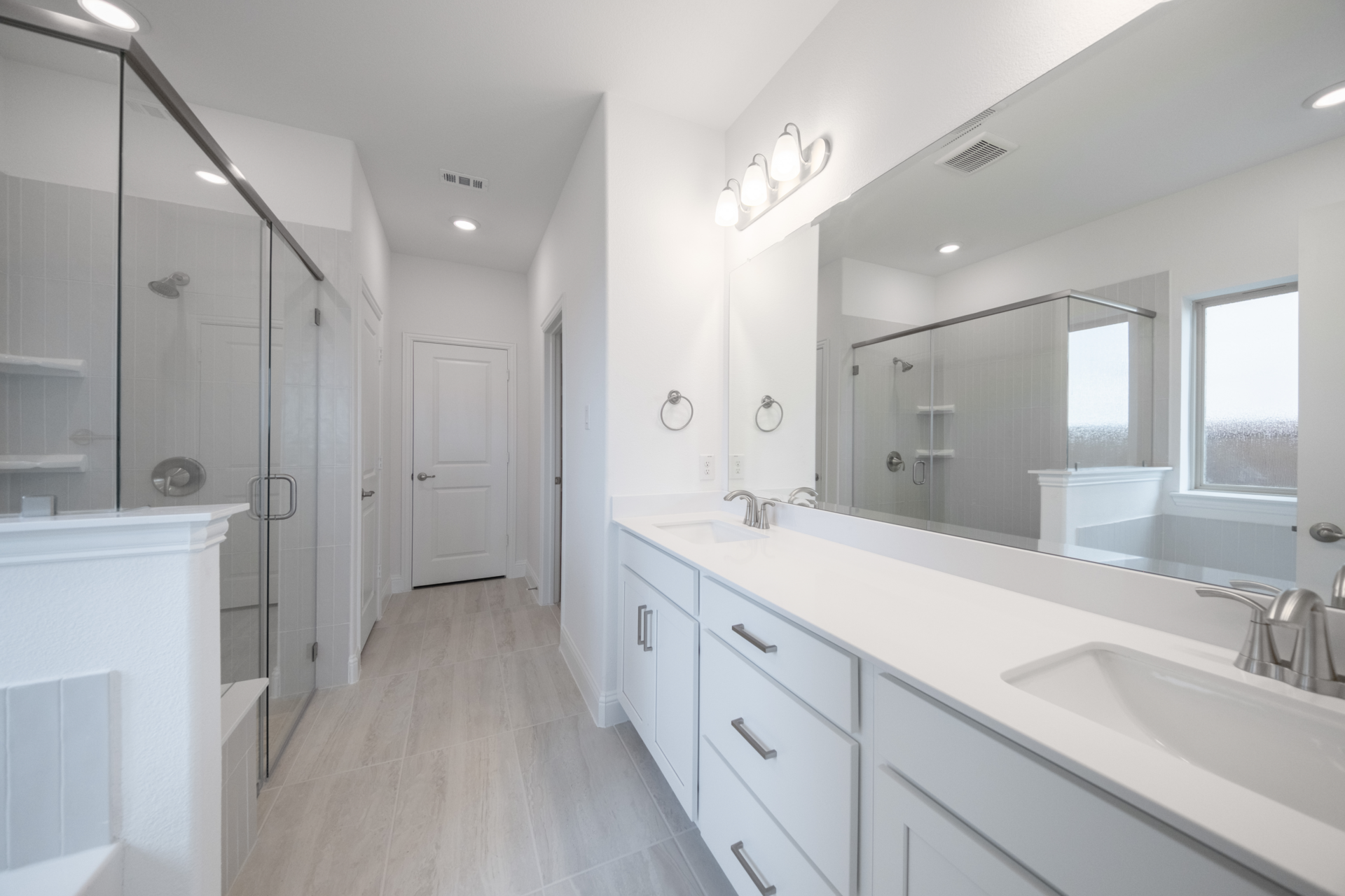 Driftwood Primary Bathroom