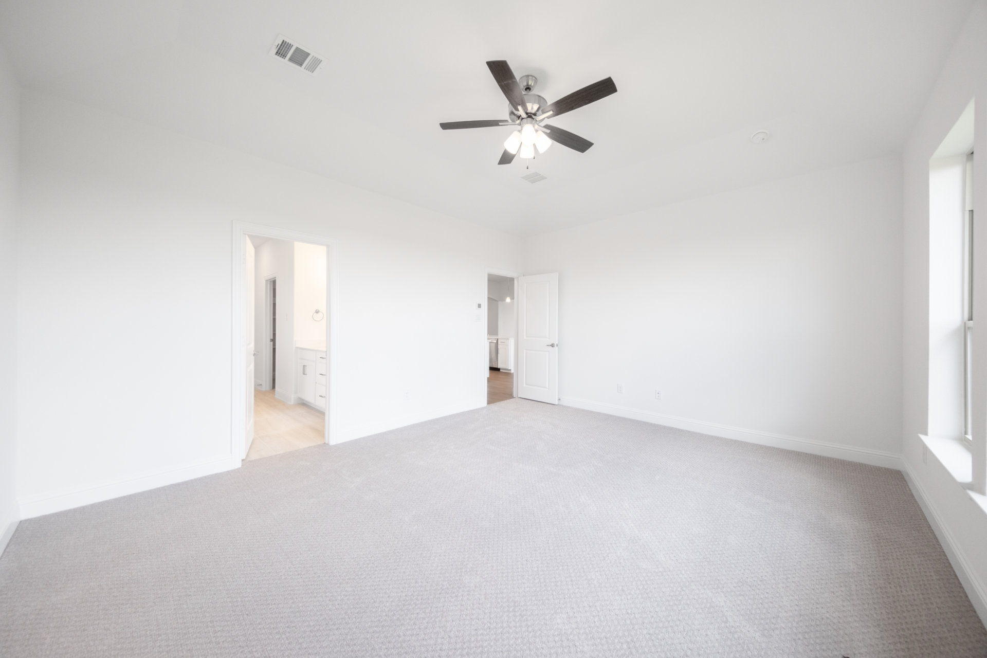 Driftwood Primary Bedroom