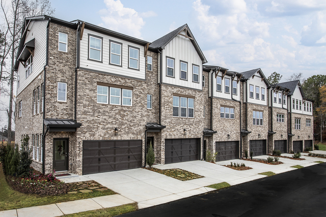 The Towne Village at Suwanee Dam