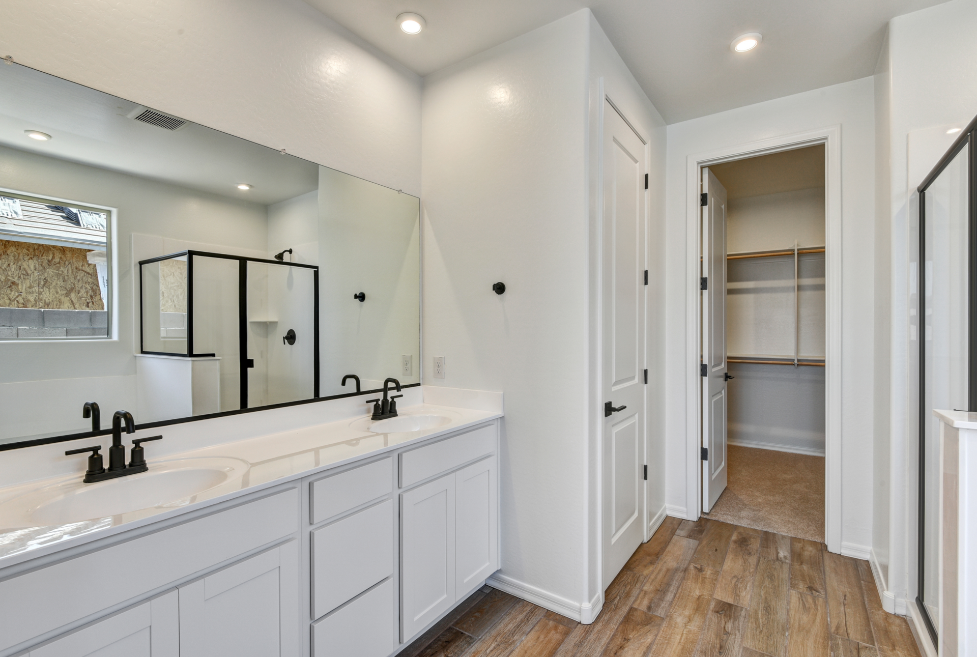 Ellenton Primary Bathroom