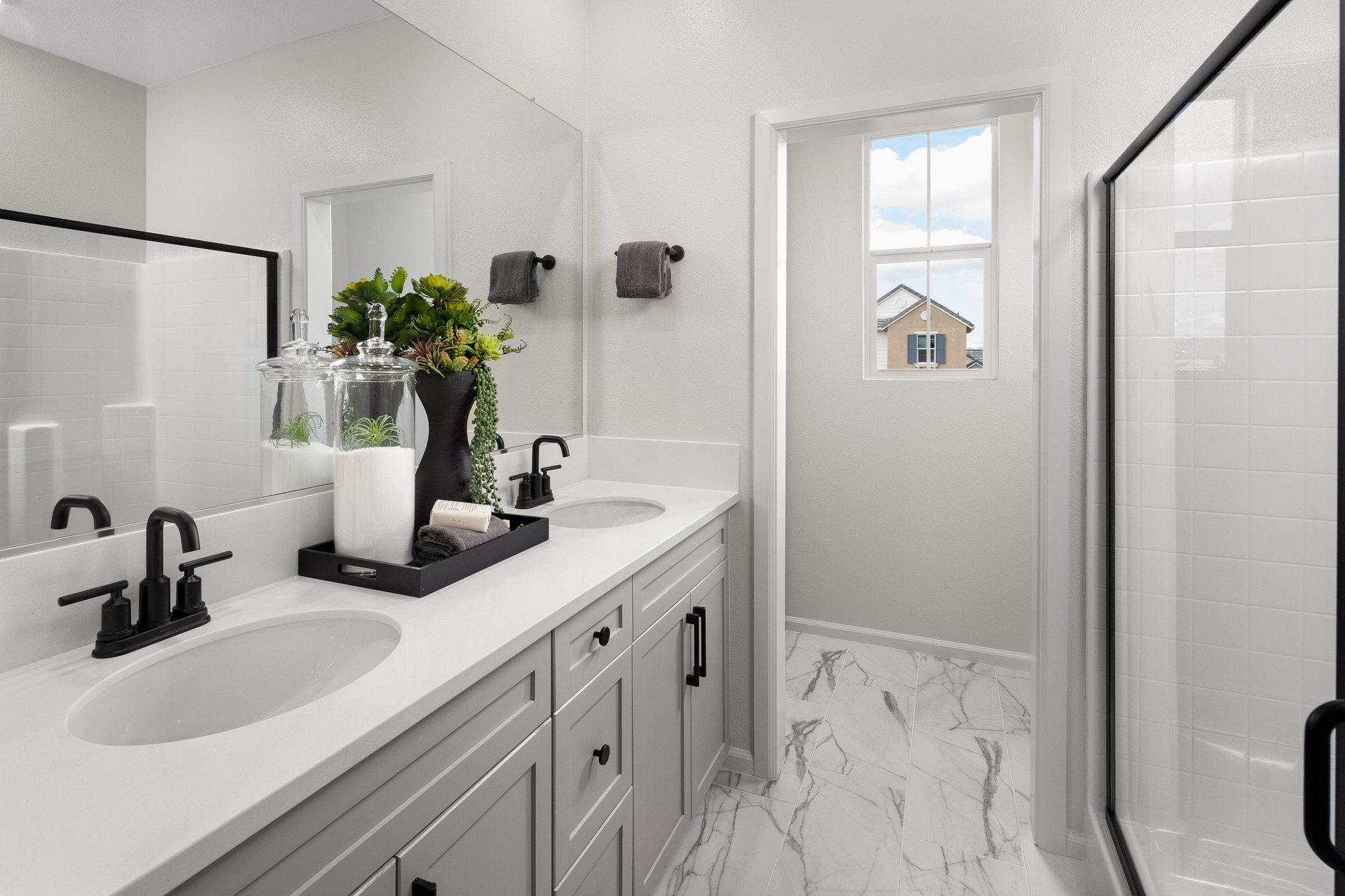 Freesia Primary Bathroom