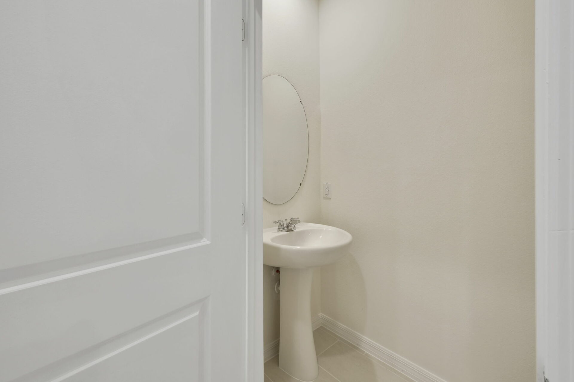 single sink and mirror