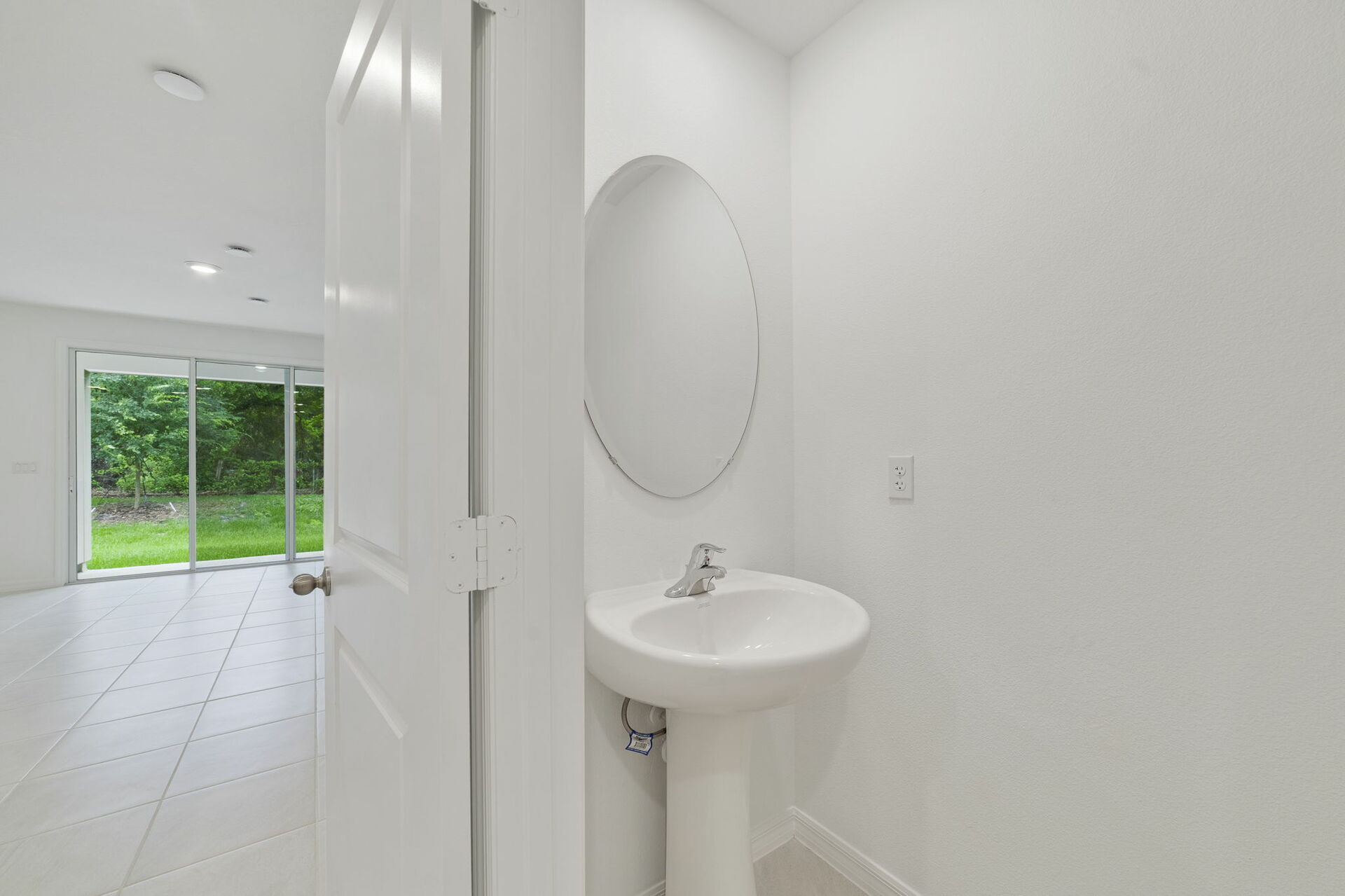 single sink and mirror