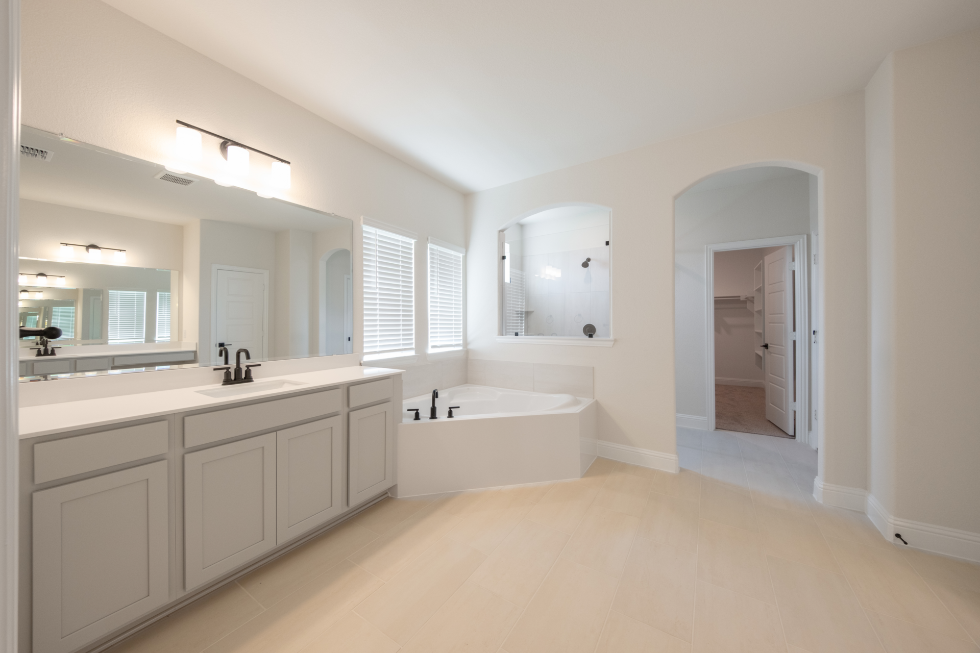 Kerrville Primary Bathroom