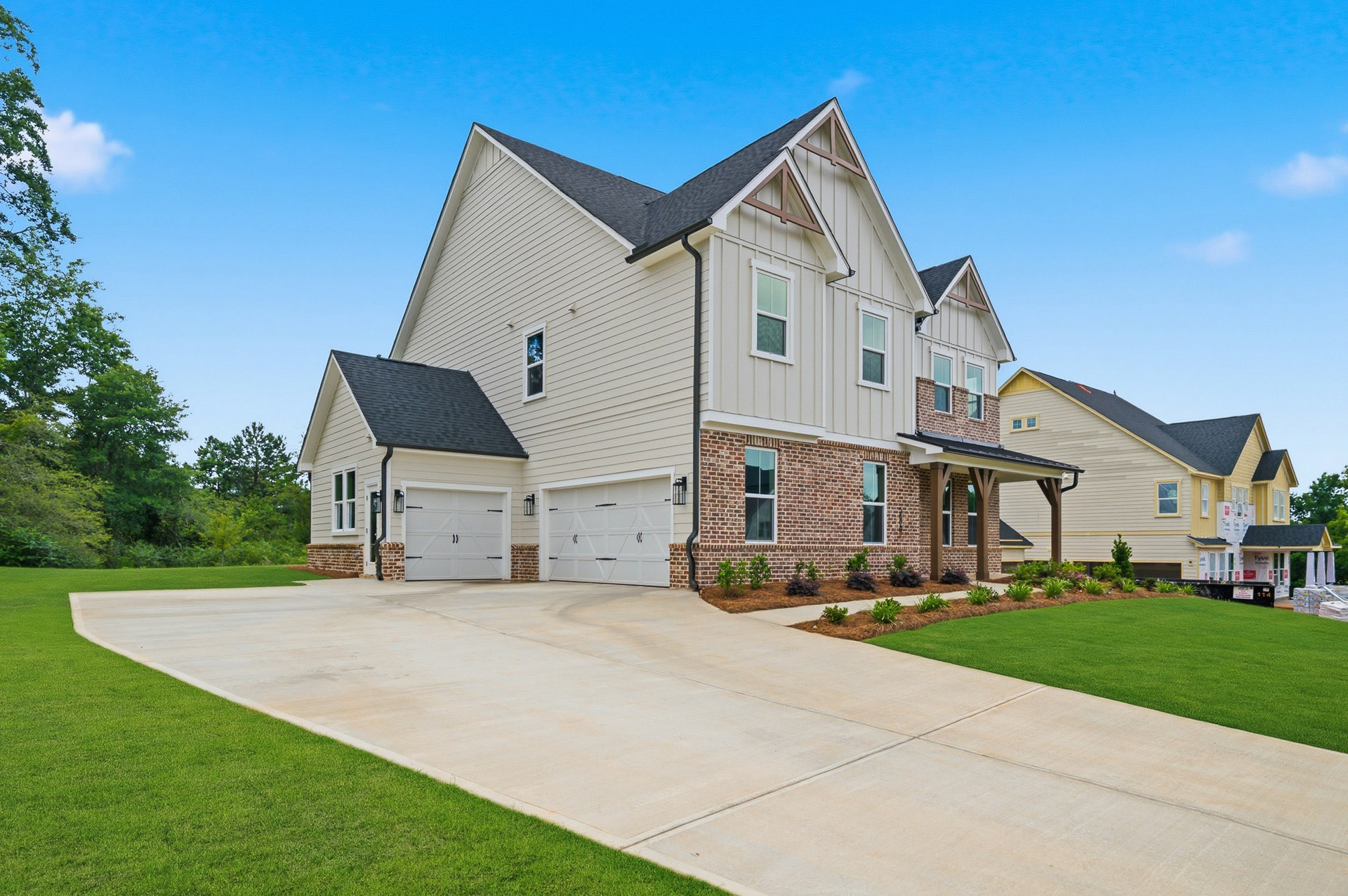 2-story home with added 3rd car garage