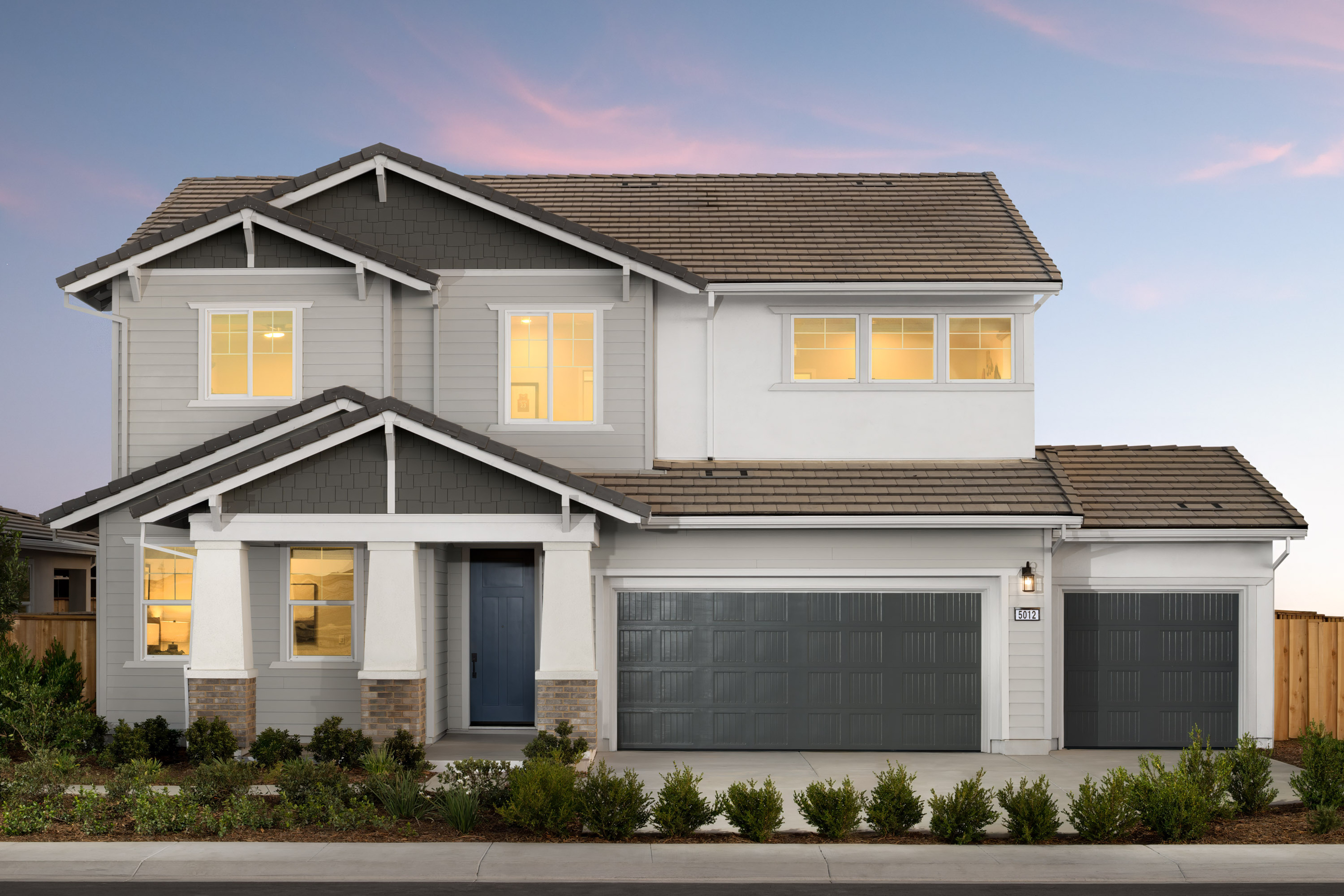 Maple Arts & Crafts N Exterior