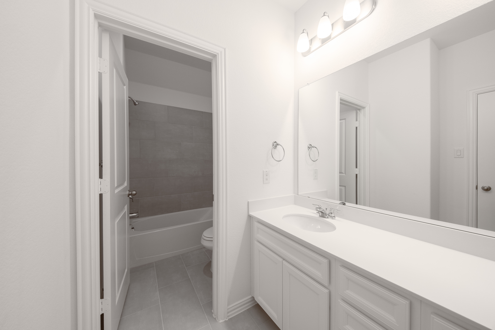 Marathon Bathroom 2