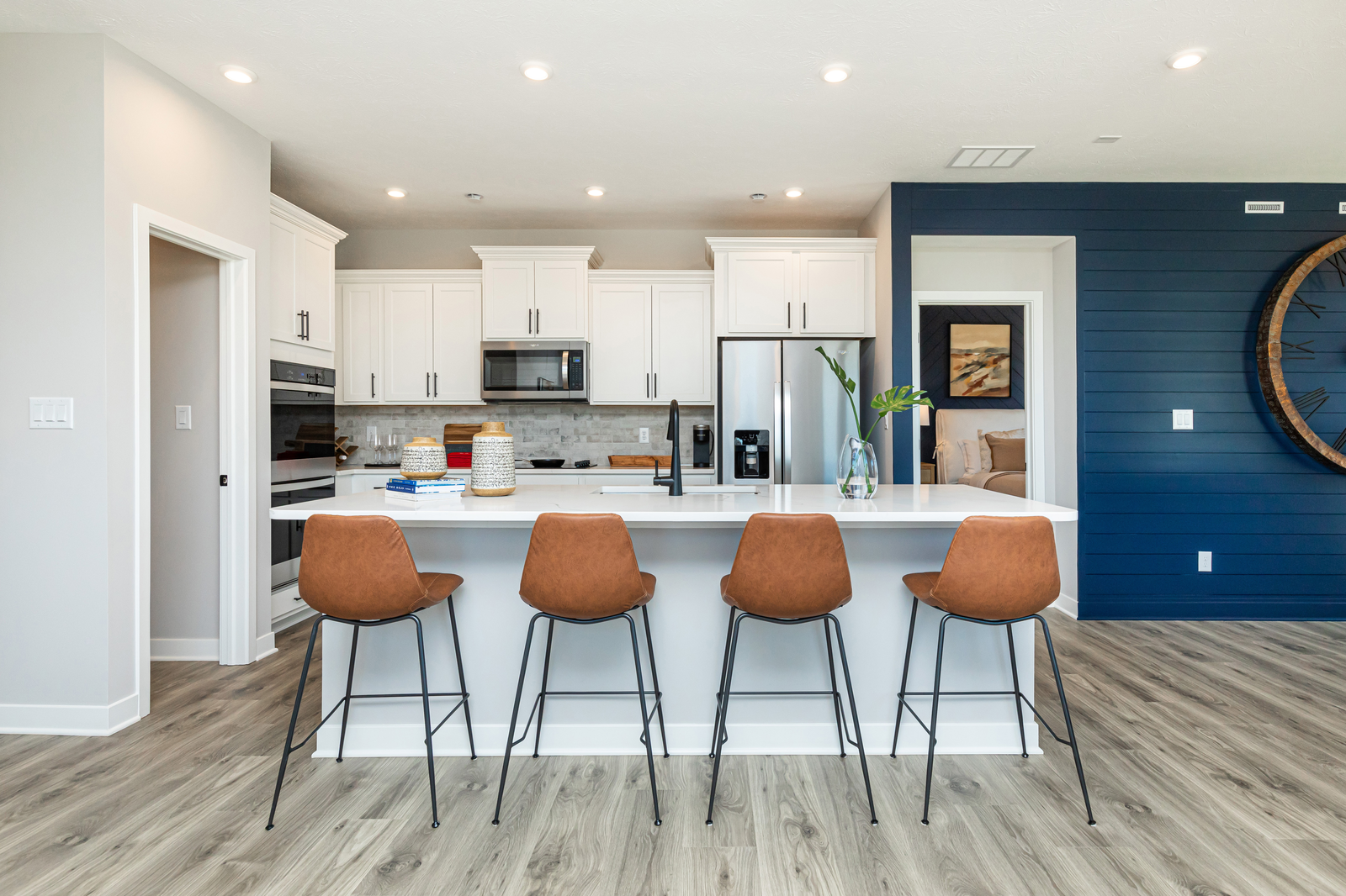 kitchen with island and bar stools 