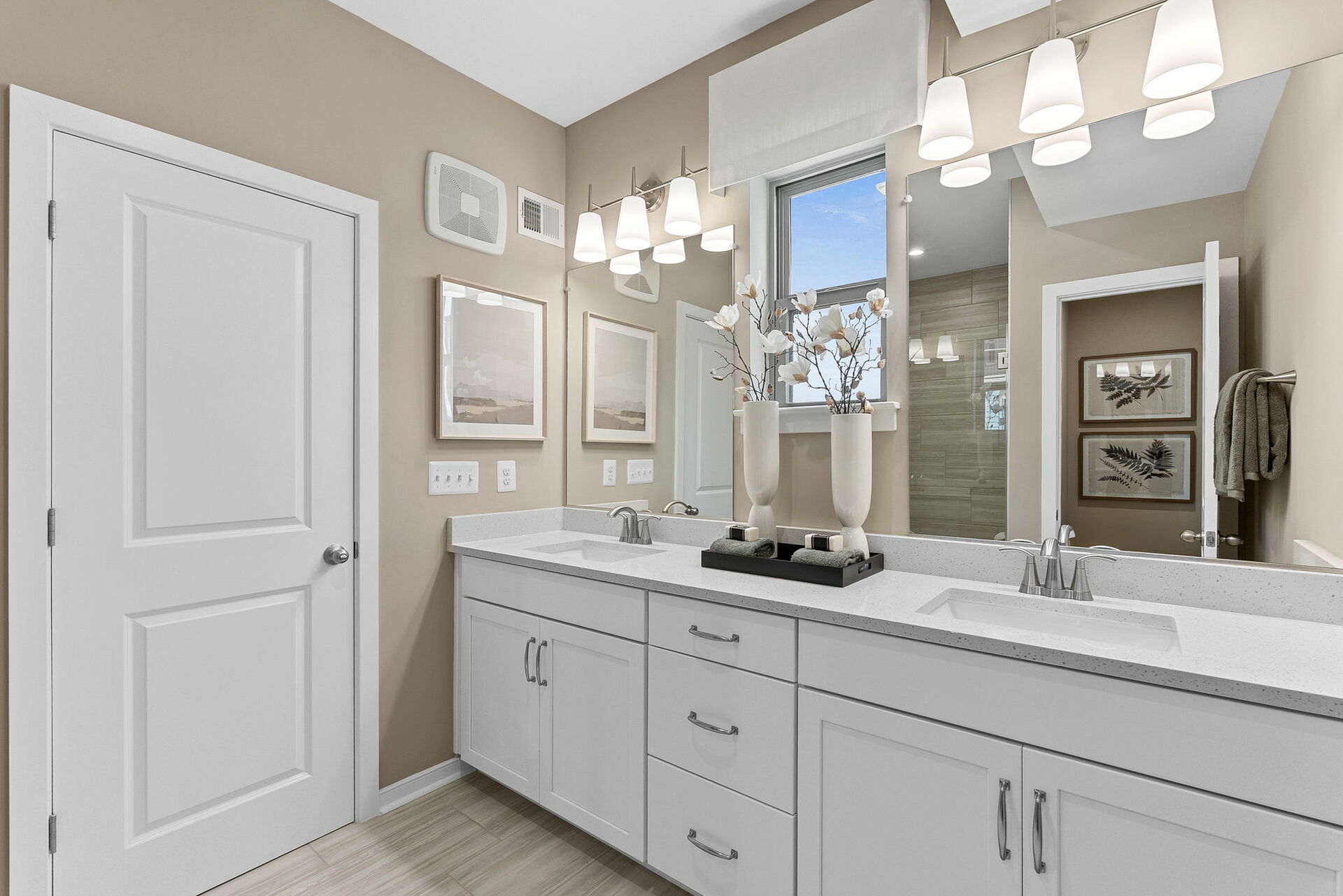 Monroe Primary Bathroom