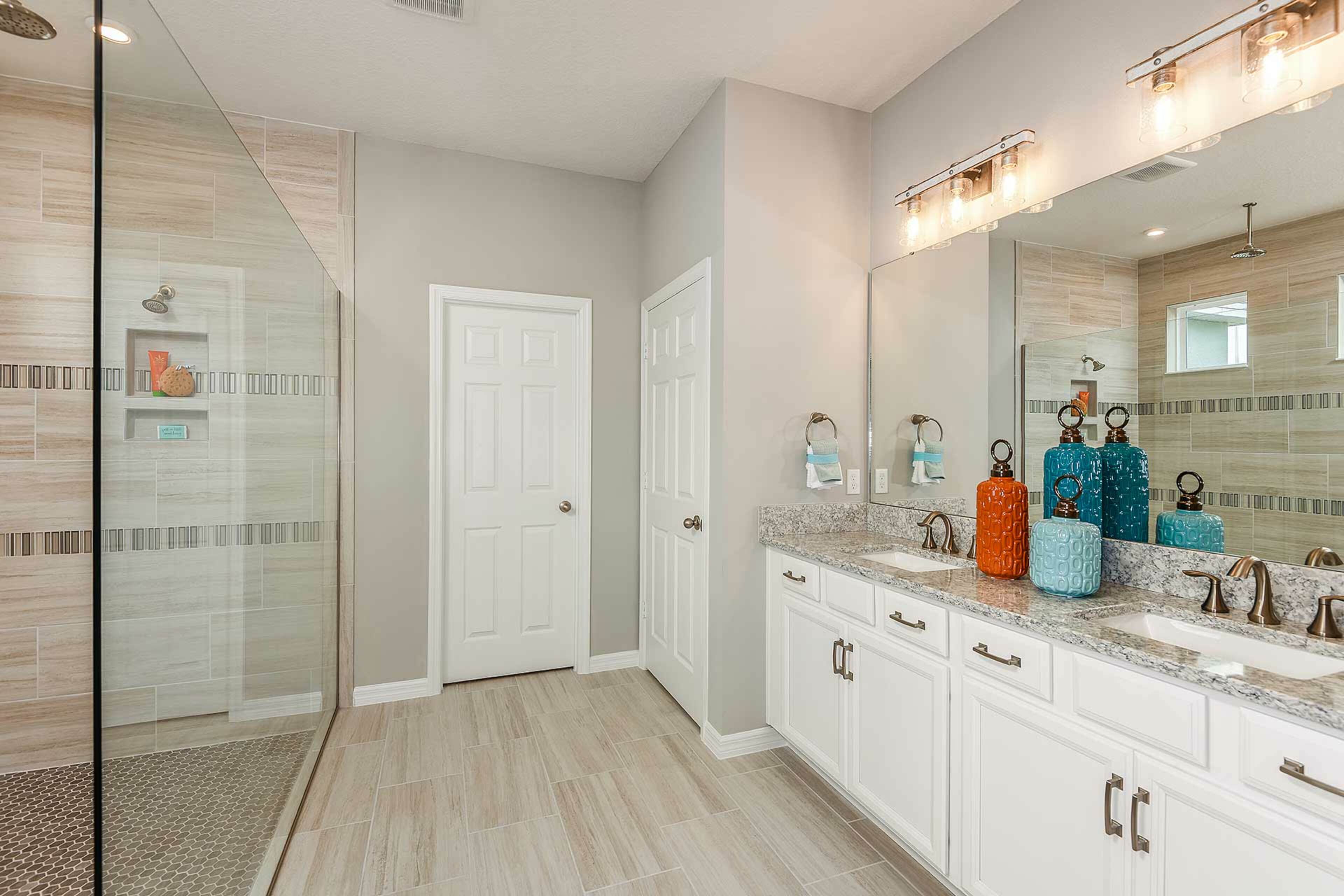 Newbury I Primary Bathroom