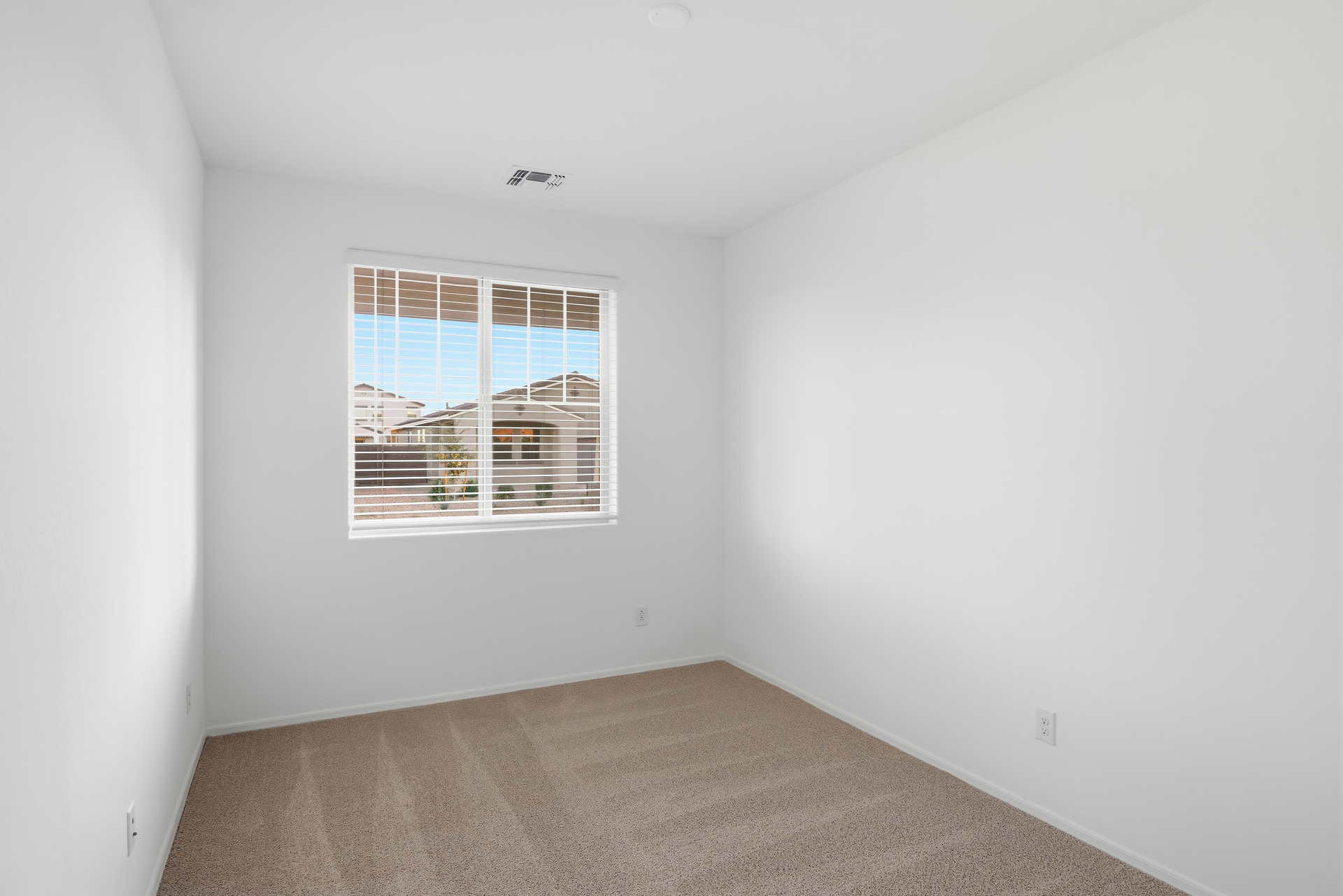 multi-use room for home office, entertainment or to relax