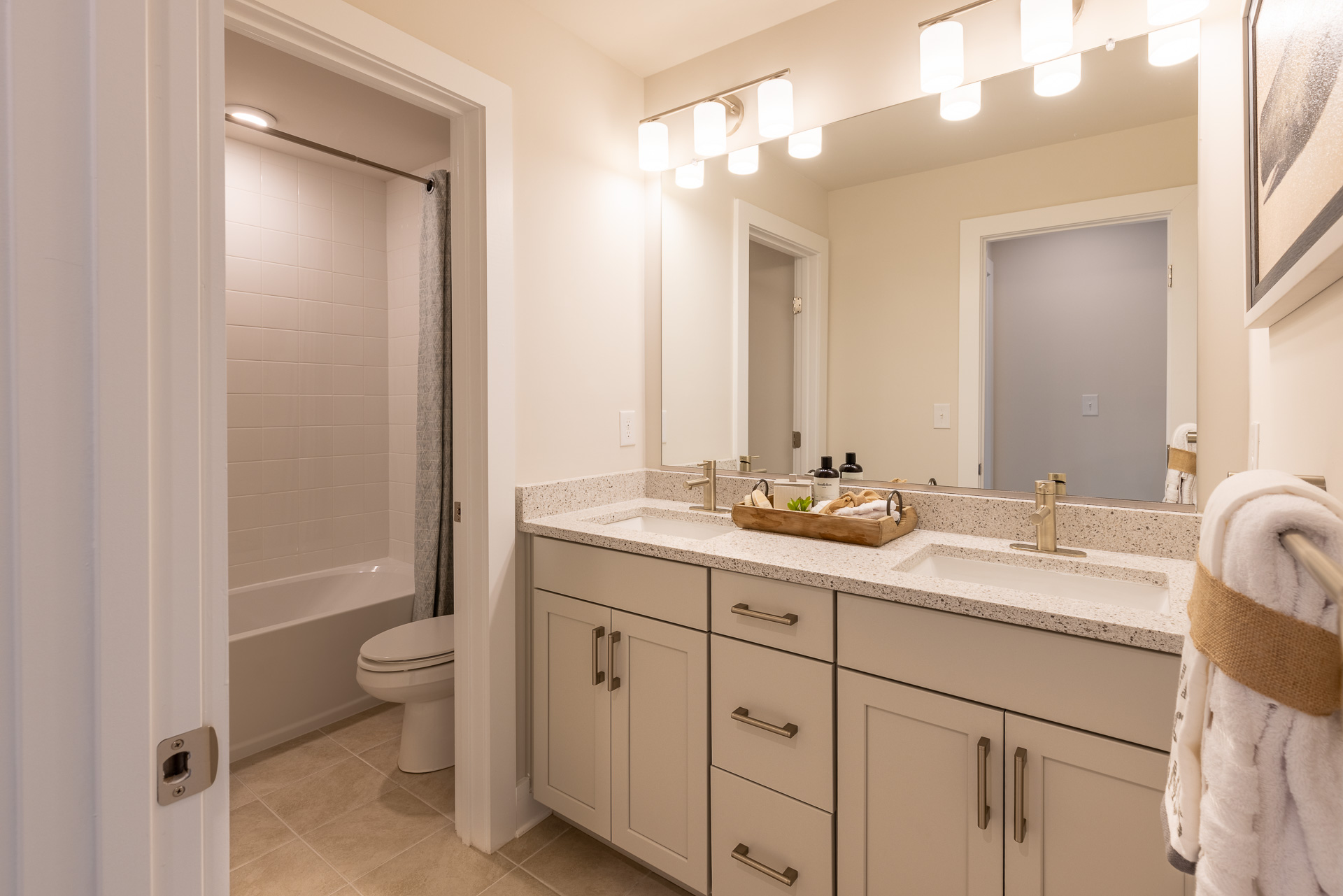 Providence Secondary Bath