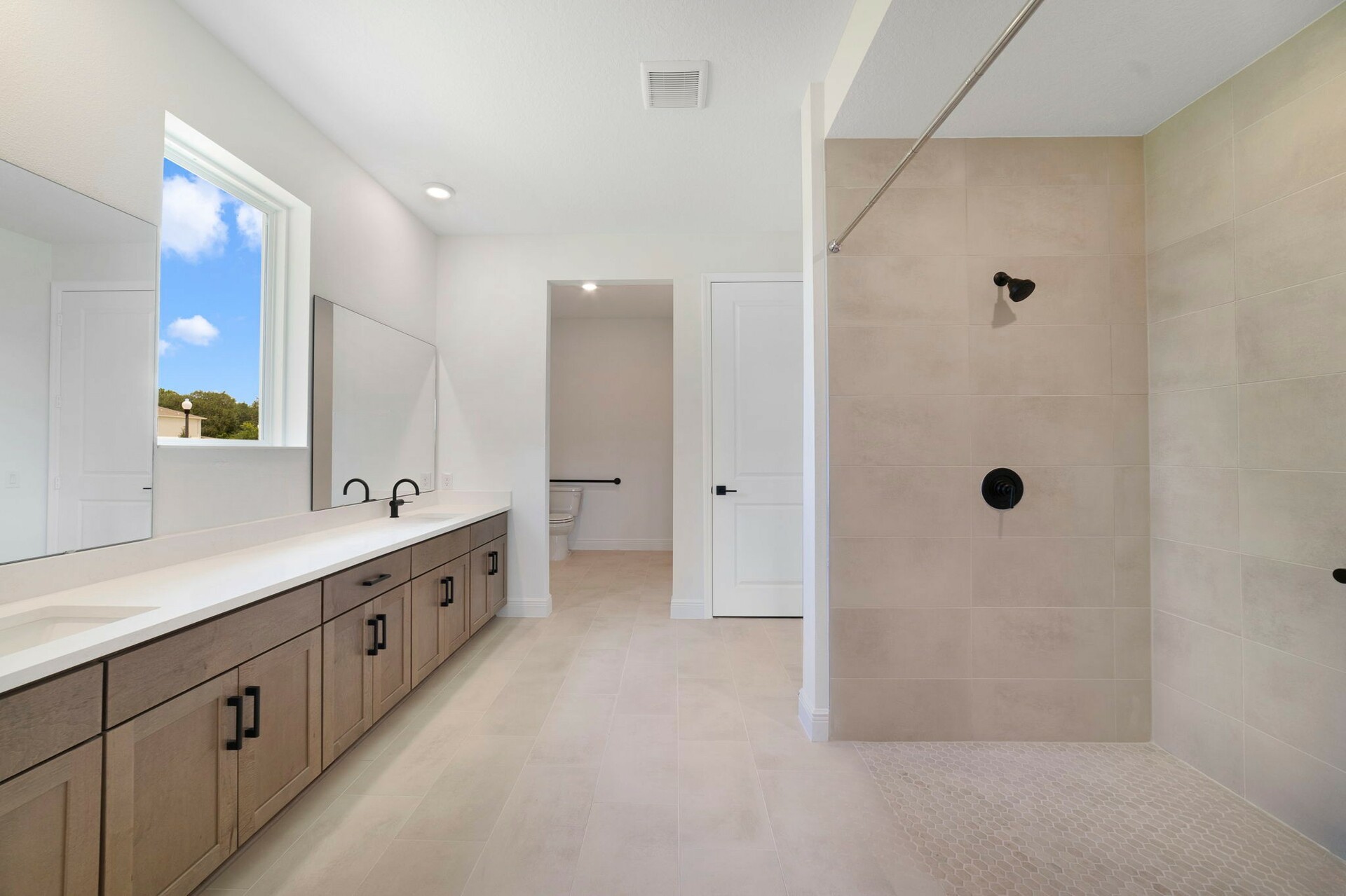 Radcliff Primary Bathroom