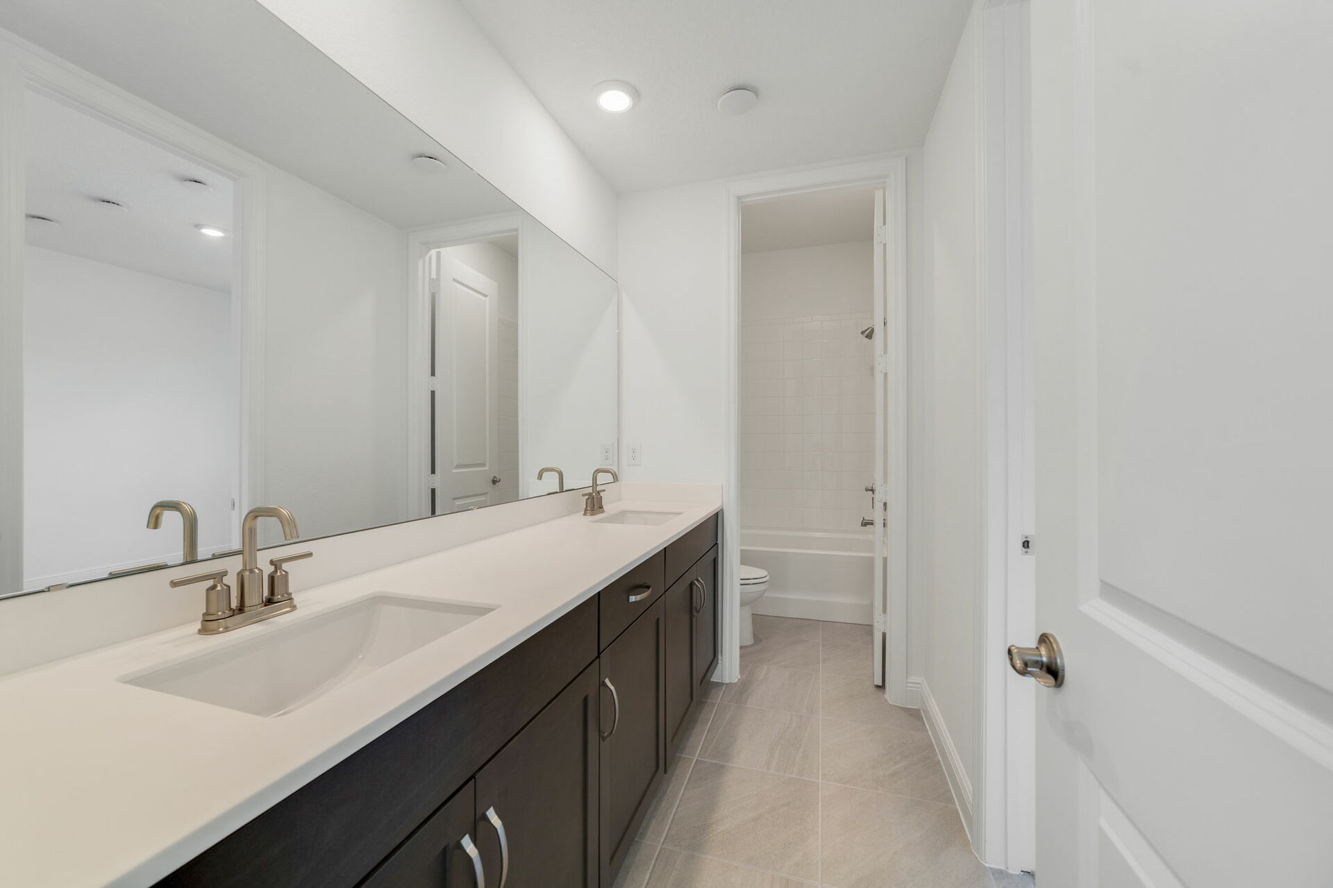 Radcliff Secondary Bathroom