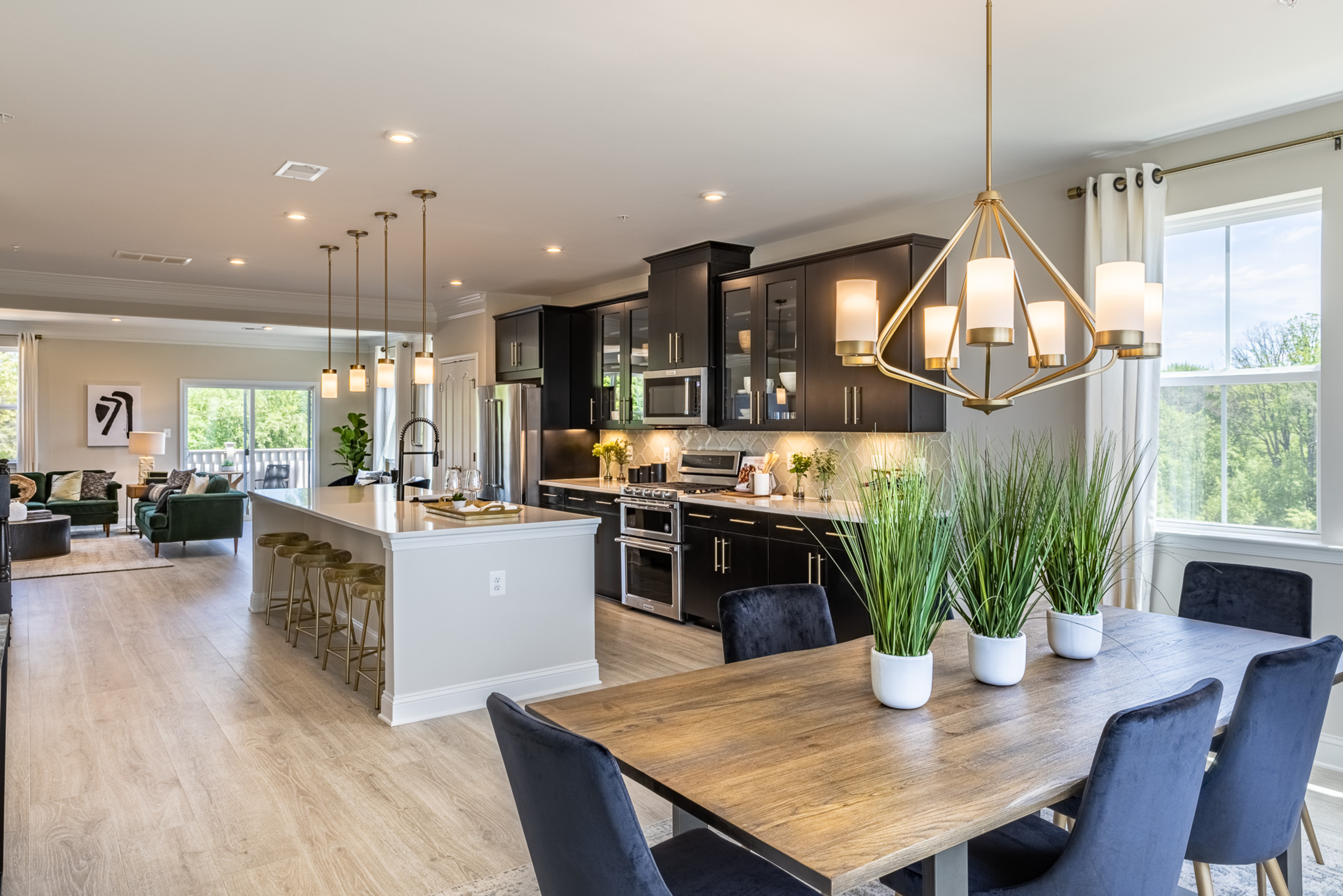 Seneca Dining Area and Kitchen