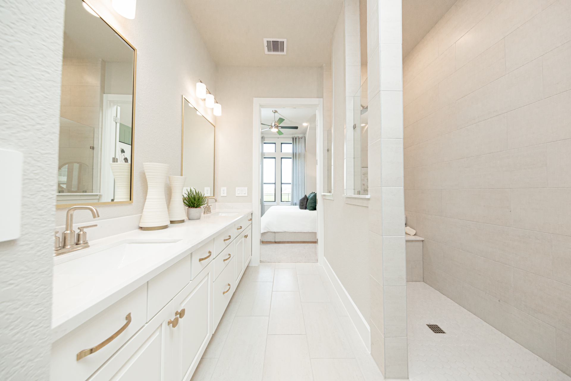 Serendipity Primary Bathroom