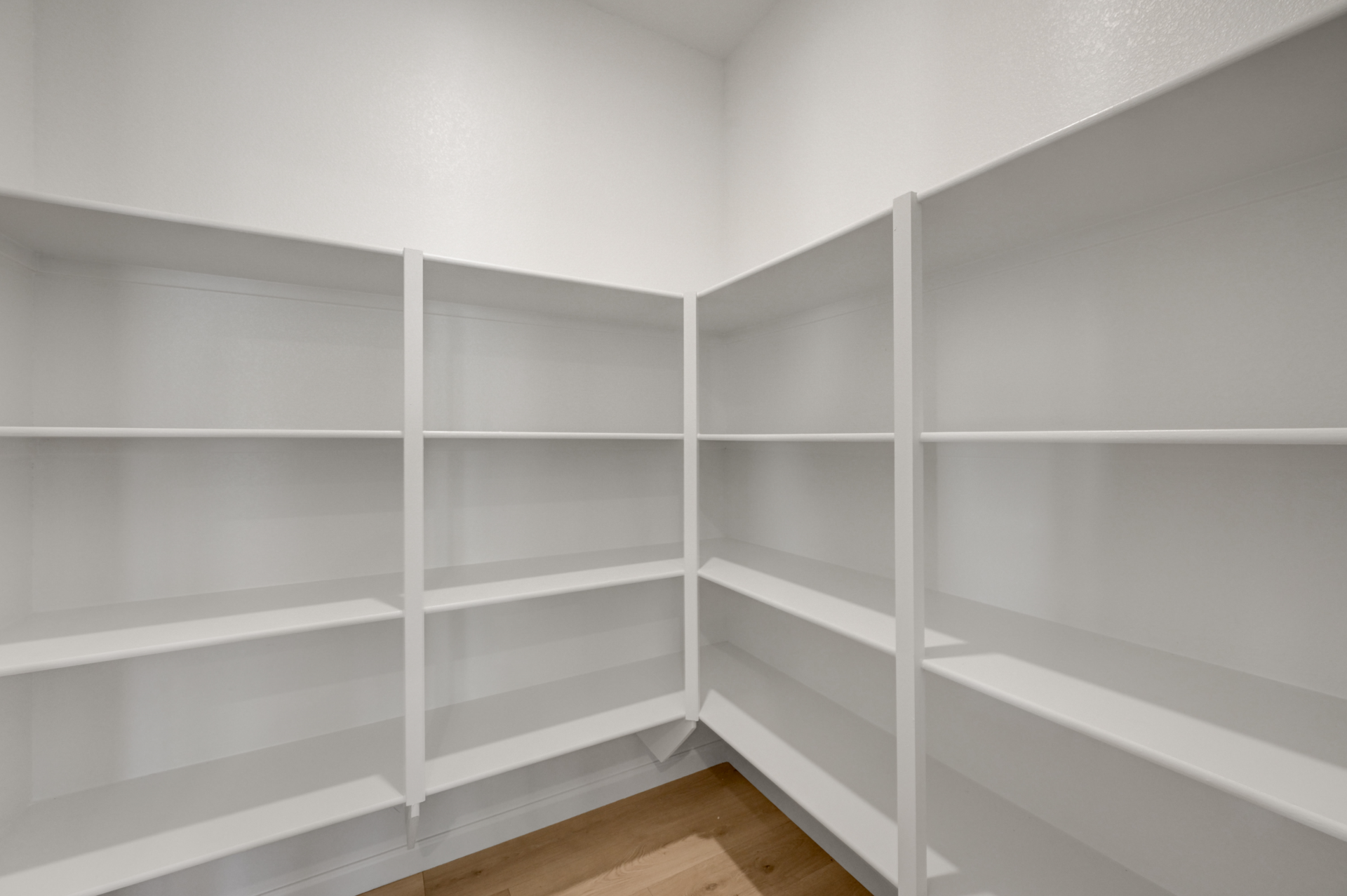 Somerset Walk-In Pantry